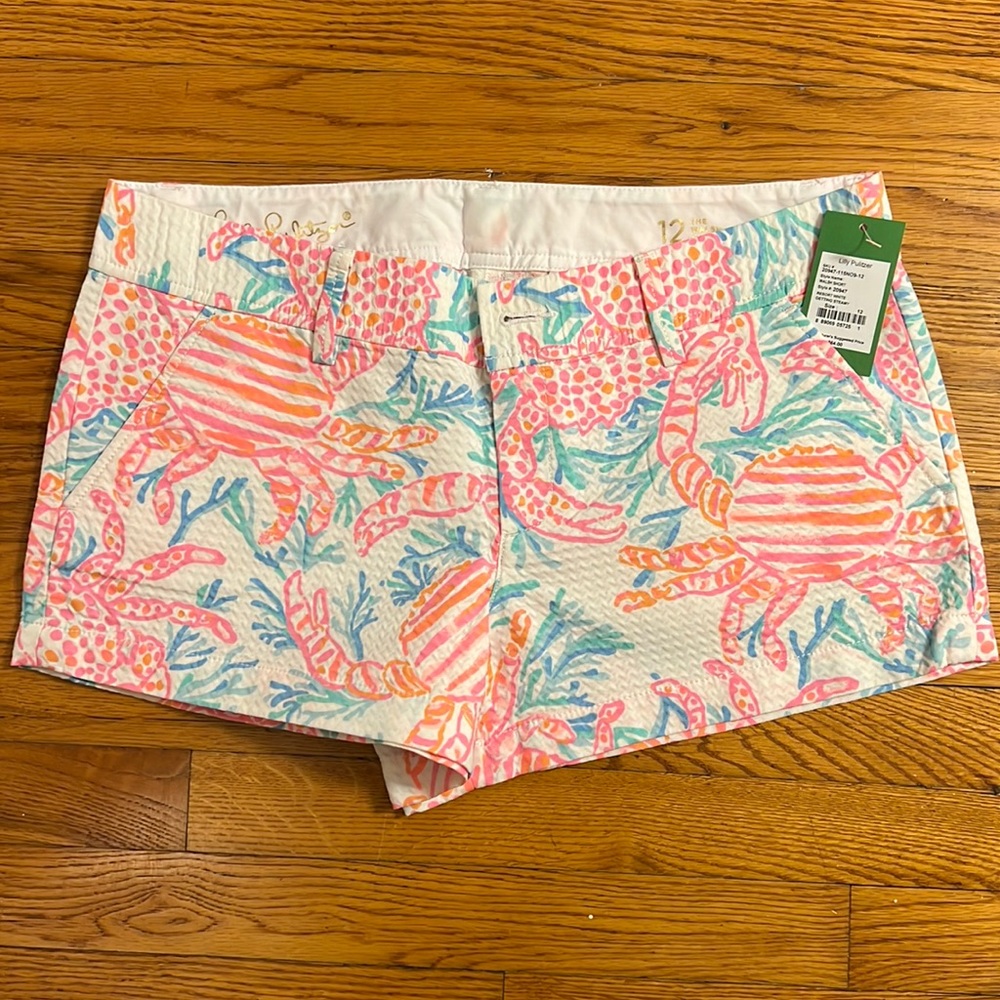 Lilly Pulitzer Walsh Short in Getting Steamy